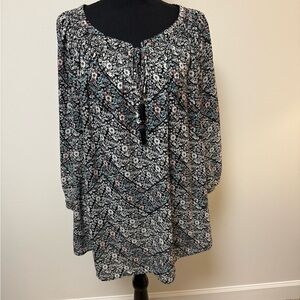 Daniel Rainn Black, Blue and White Floral Print Blouse